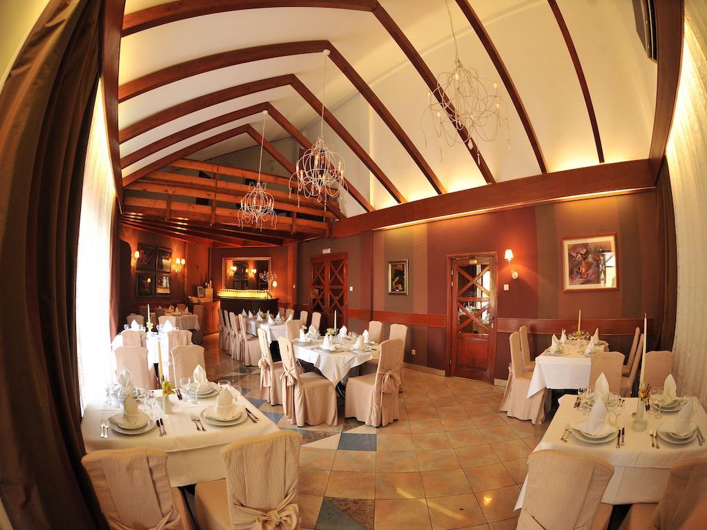 Guesthouse Trajbar Team Zapresic Ngoại thất bức ảnh